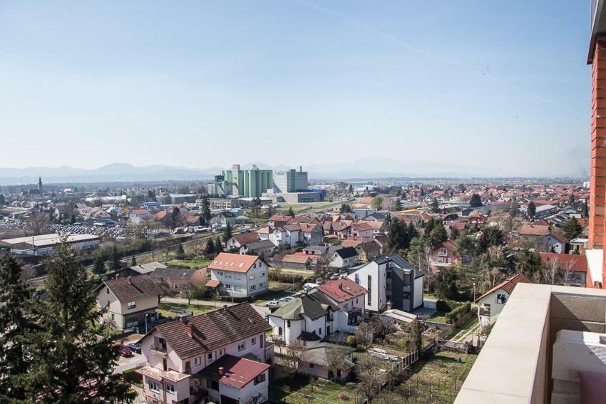 Apartment Travel Hub *** Varaždin Exterior foto