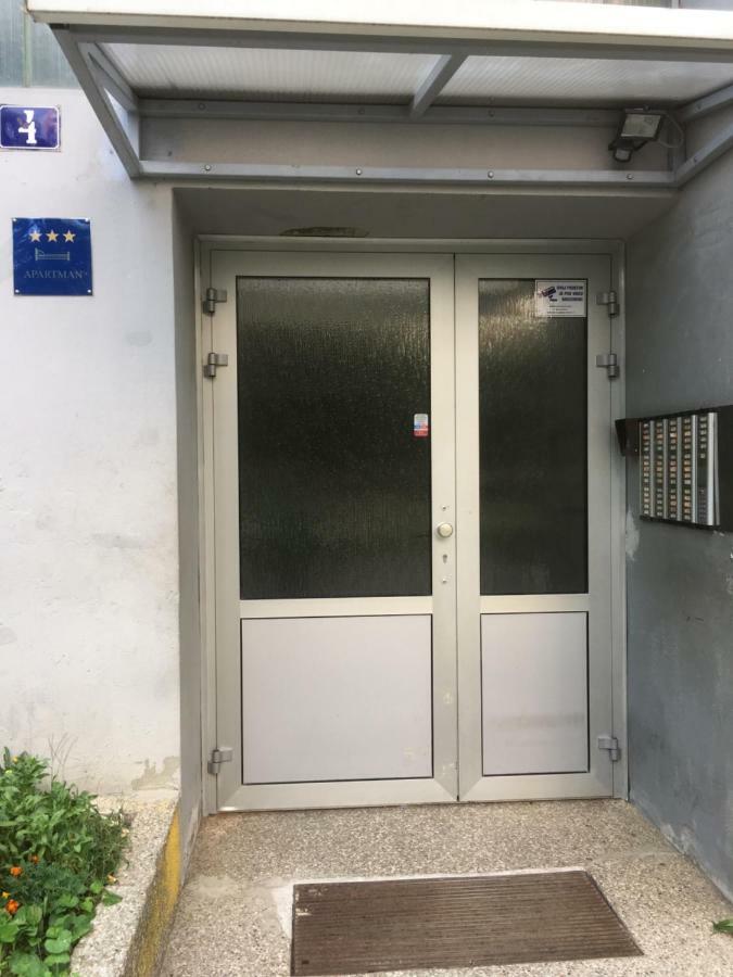 Apartment Travel Hub *** Varaždin Exterior foto